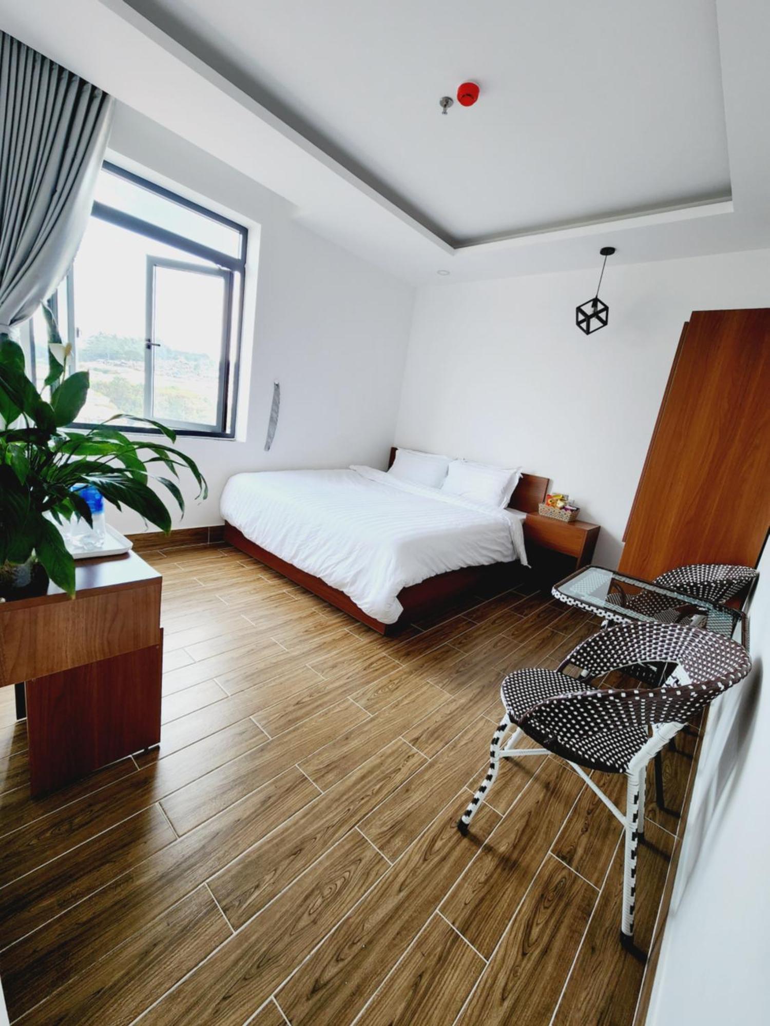 Happy Bun Hotel Далат Экстерьер фото